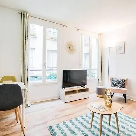 Charming Apartment Near Les Halles - 4P-3